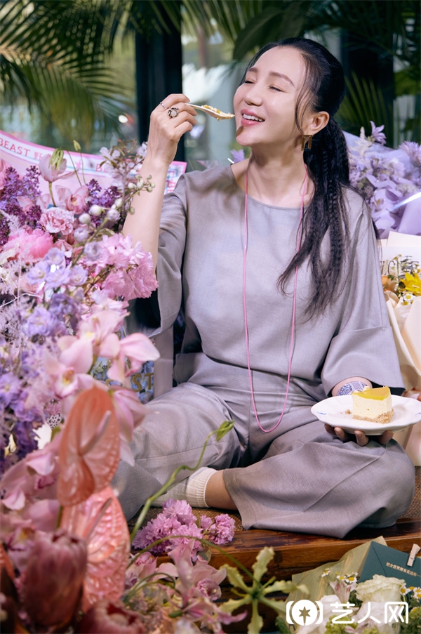 阿朵“光是遇见就很美好”生日沙龙 传递女性成长力量4